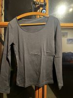 Graues Langarmshirt, ca. gr. XS, leicht gefüttert