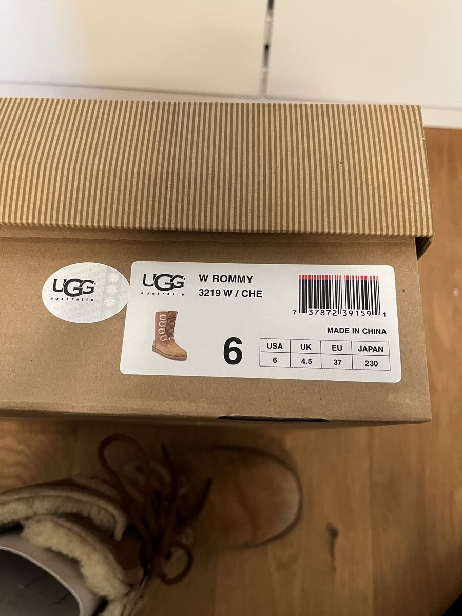 Ugg Scarpe da donna: Bottes UGG W Rommy – Usato da St. Prex venduto da Nikolletta 7