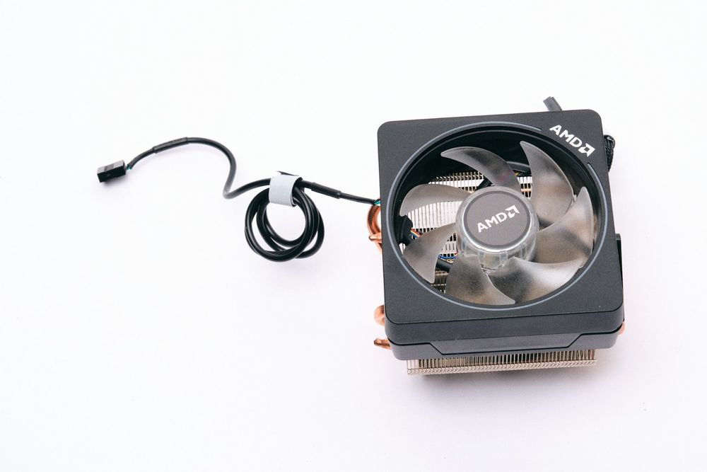 AMD Wraith Prism Cooler (Gebraucht) in Wallisellen für CHF 17 – mit ...