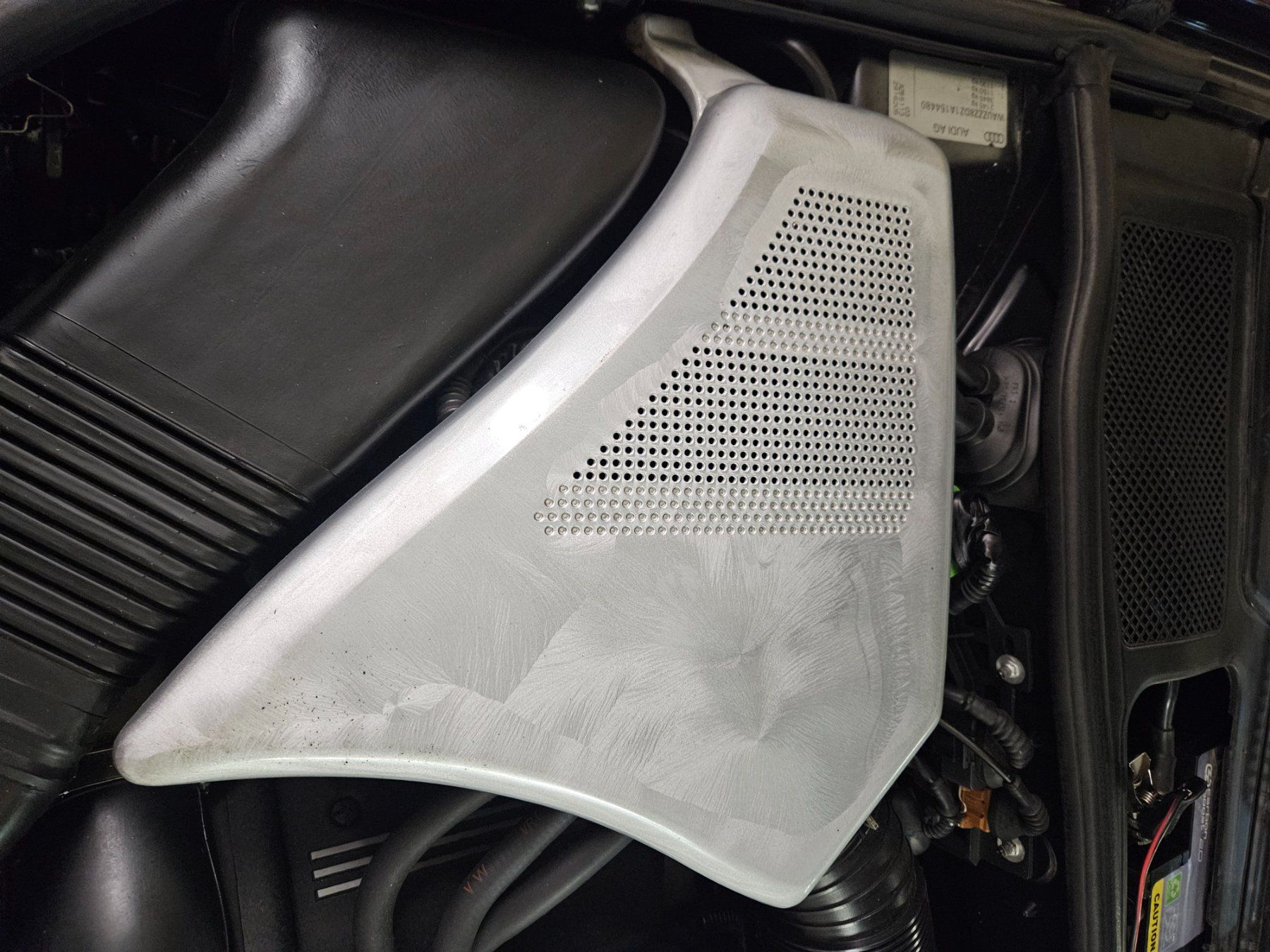 Audi Tutti pezzi di ricambio auto: Audi S4 b5 Motor Abdeckungen – Usato da Männedorf venduto da go-rs484 8