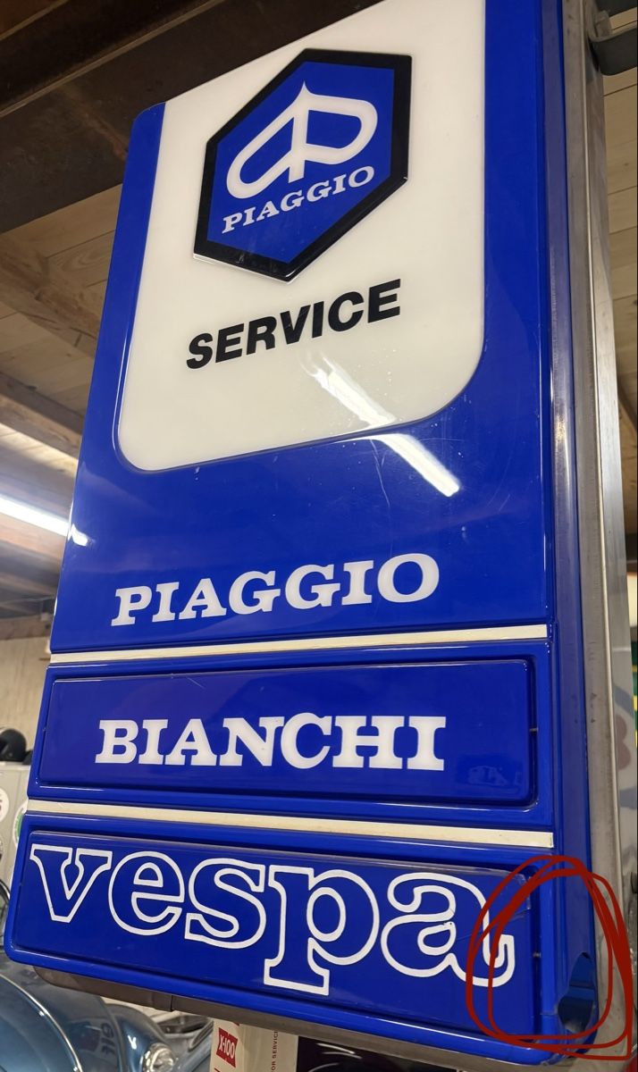 Lampade: Leuchtreklame Vespa Piaggio 70er Oldtimer  – Usato da Bassersdorf venduto da Zorromobi0 1