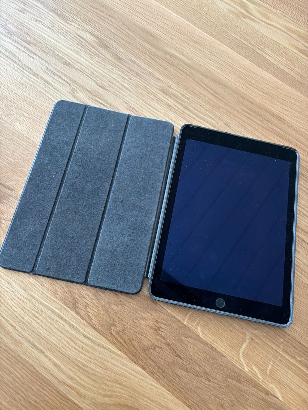 Apple Tablettes PC: iPad Air – D'occasion à La Tanne par guerkli8 2