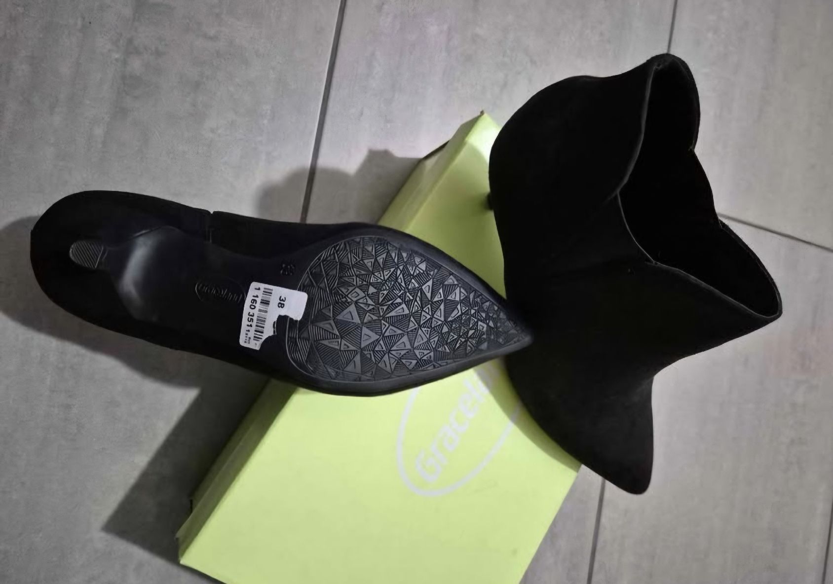 Graceland Scarpe da donna: Schwarze Stiefelette, gr 38, Elastikeinsätzen an Seite, Neu – Nuovo e nell'imballaggio originale da Wettingen venduto da mcu_67 2
