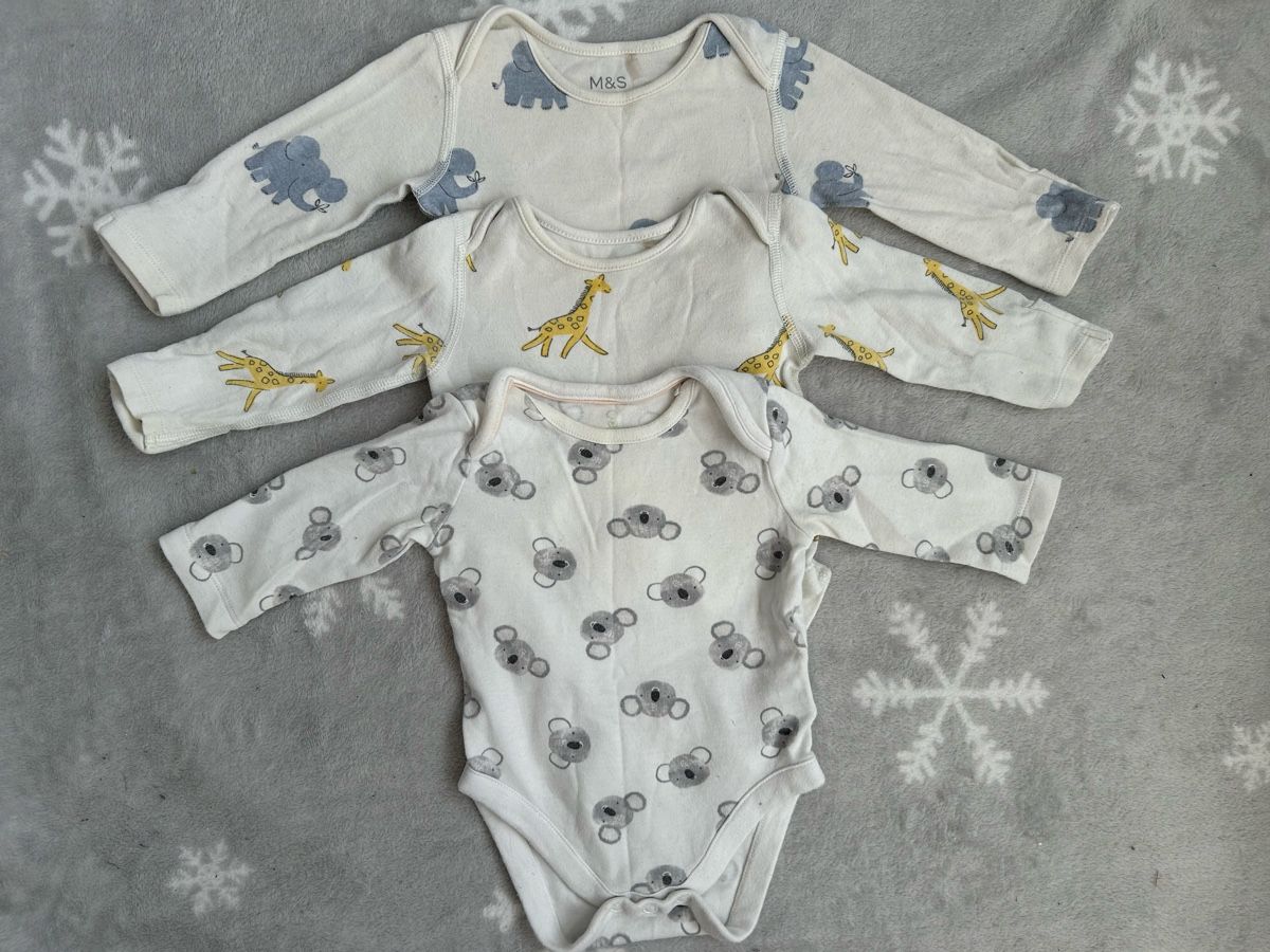 Unterwäsche: 3 Baby Bodies, Grösse 62 cm – Gebraucht aus Uster von she_9gjr
