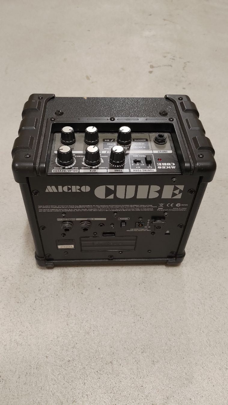 Roland Amplificatori: Roland Cube Verstärker – Usato da Zürich venduto da venyla 1