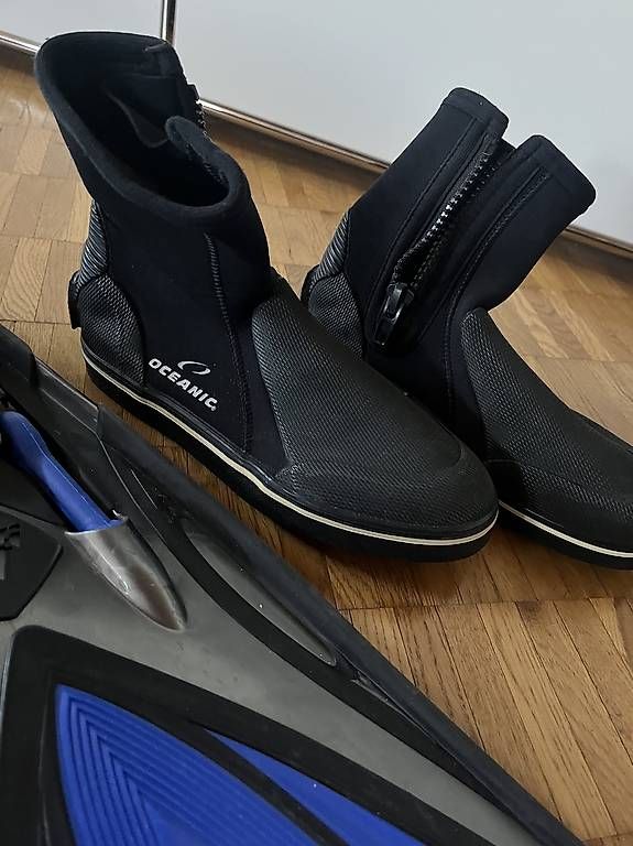 Pinne, Maschere & Boccagli: Flossen, Füsslinge und Taucherbrille – Usato da Jona venduto da Homermarket 3