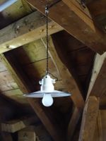 Nostalgische Zimmerleuchte / antike Lampe / Emaille Lampe