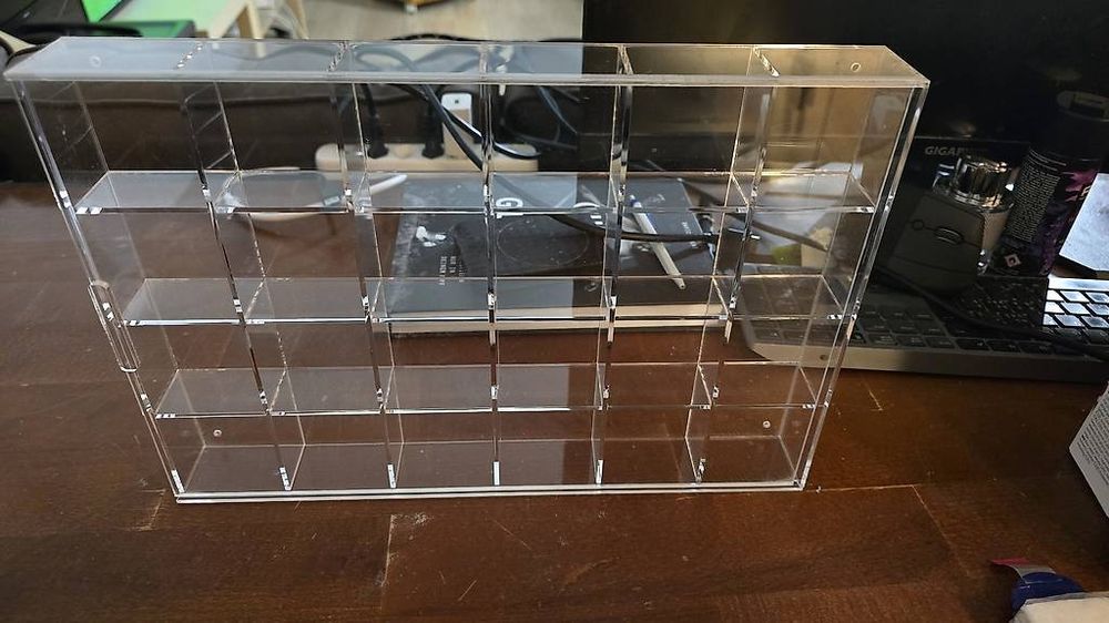 KIYTARBOO Rock-Vitrine - 90 Fächer, Acryl - Für S Produktbild-Vorschau 4