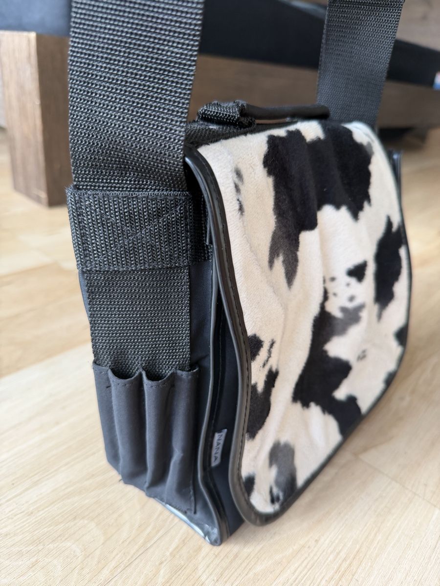 Taschen für Damen: Handtasche schwarz mit Kuhfelloptik – Gebraucht aus Chur von mir_8ns7 7