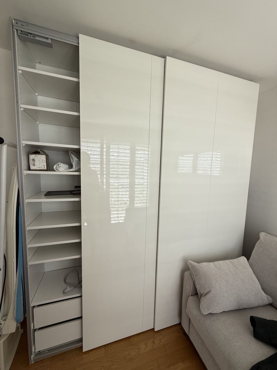 Ikea Armadi: Pax Schrank mit Schiebetüren – Nuovo (secondo la descrizione) da Küsnacht ZH venduto da rot_9jbx 1