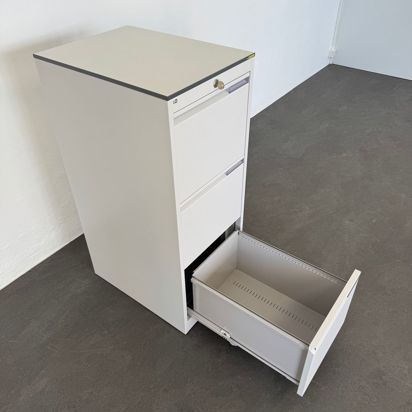 Armadi: Lista Office LO Storage Hängeregisterschrank – Usato da Schönenwerd venduto da mcofficeshop 3