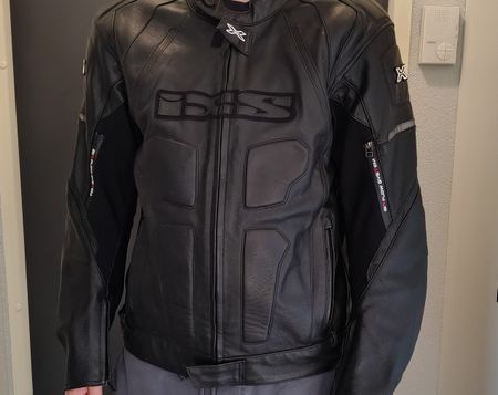 Veste moto cuir Ixs homme noire très bon état