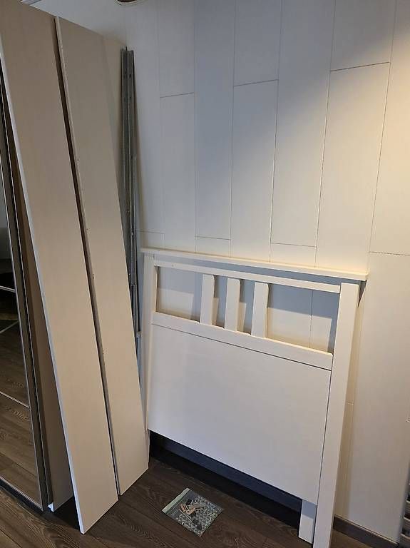 Betten: Bett HEMNES 90x200cm inkl. Matratze – Gebraucht aus Malters von Goliath81 3
