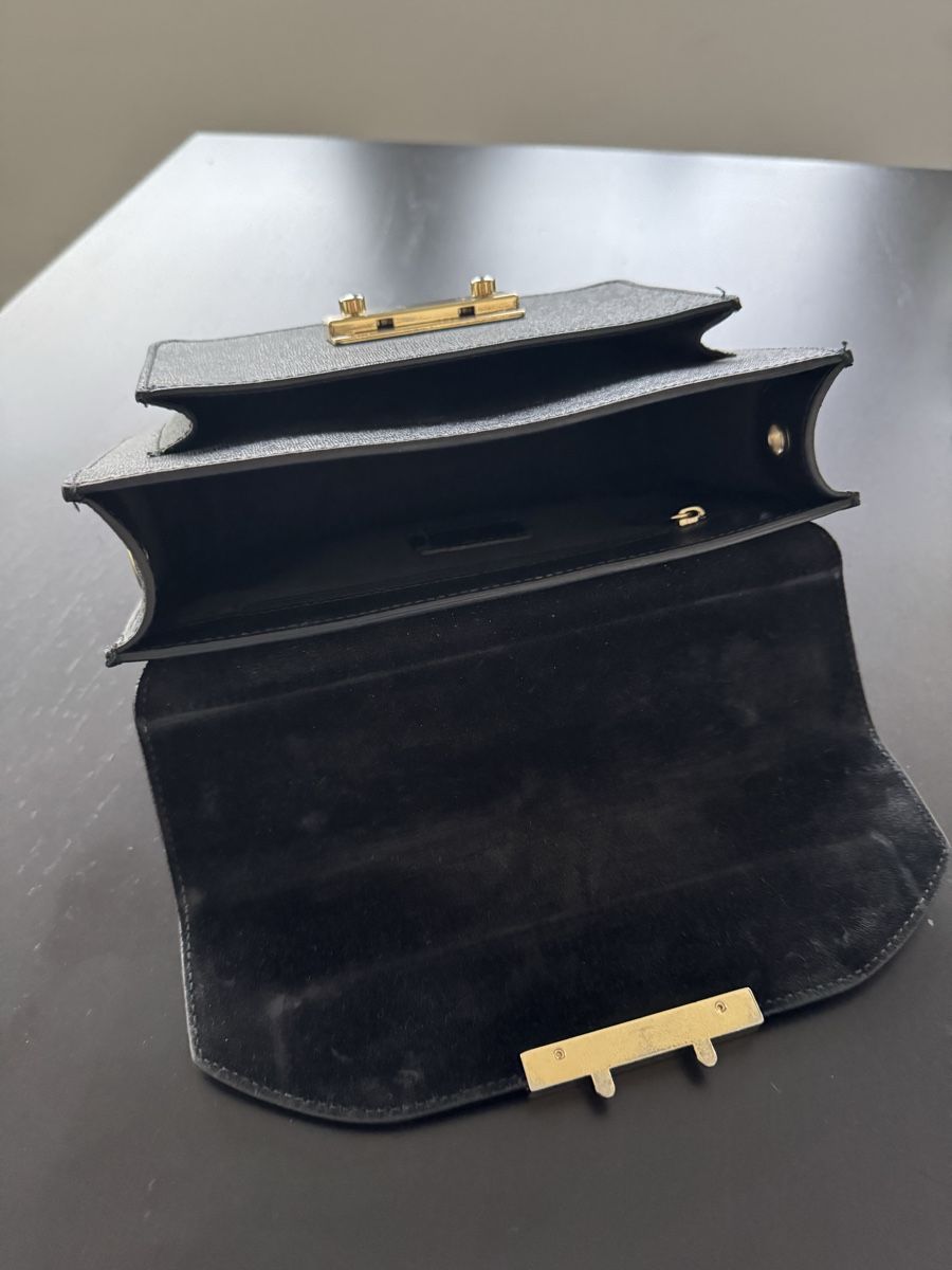 Furla Borse da donna: Furla Tasche Schwarz Top Zustand – Usato da Zürich venduto da Jen10 8