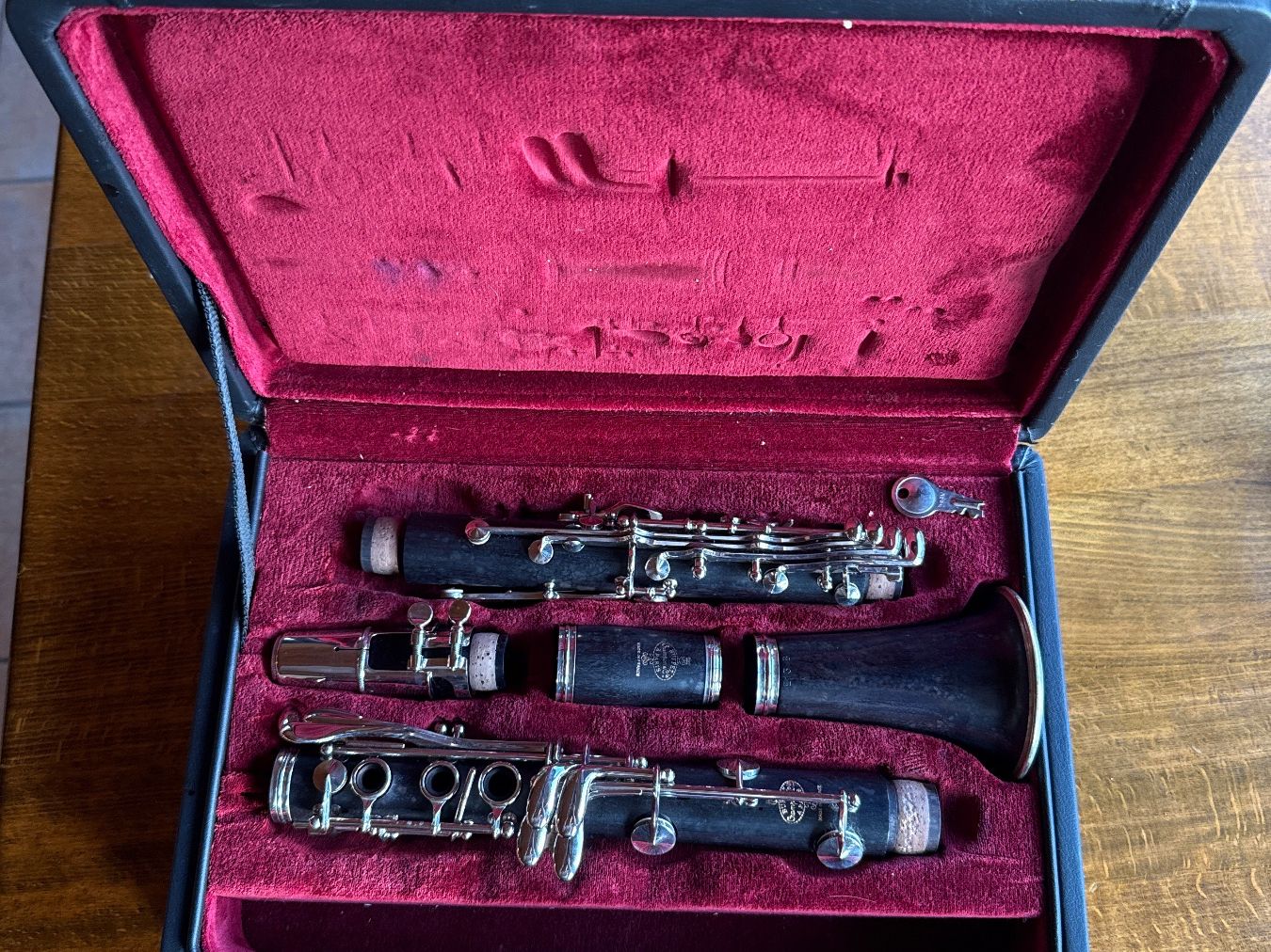 Buffet Crampon Strumenti musicali: Klarinette Buffet Crampon E13 gebraucht im Koffer – Usato da Küssnacht am Rigi venduto da ama_r5k2