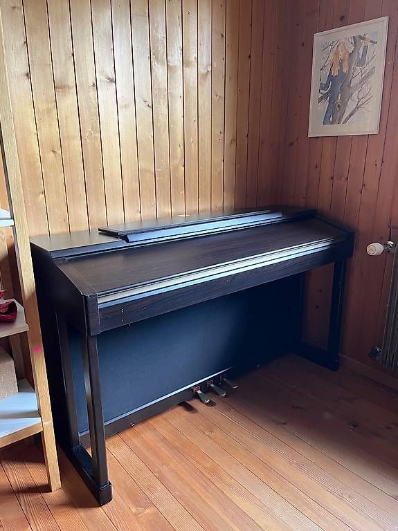 Strumenti musicali: E-Piano Yamaha Clavinova – Usato da Dallenwil venduto da cor_9fl6 1