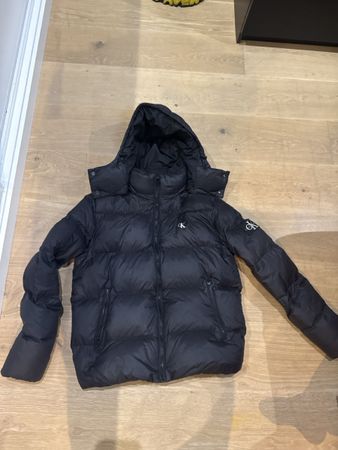Doudoune Calvin Klein noire avec capuche amovible
