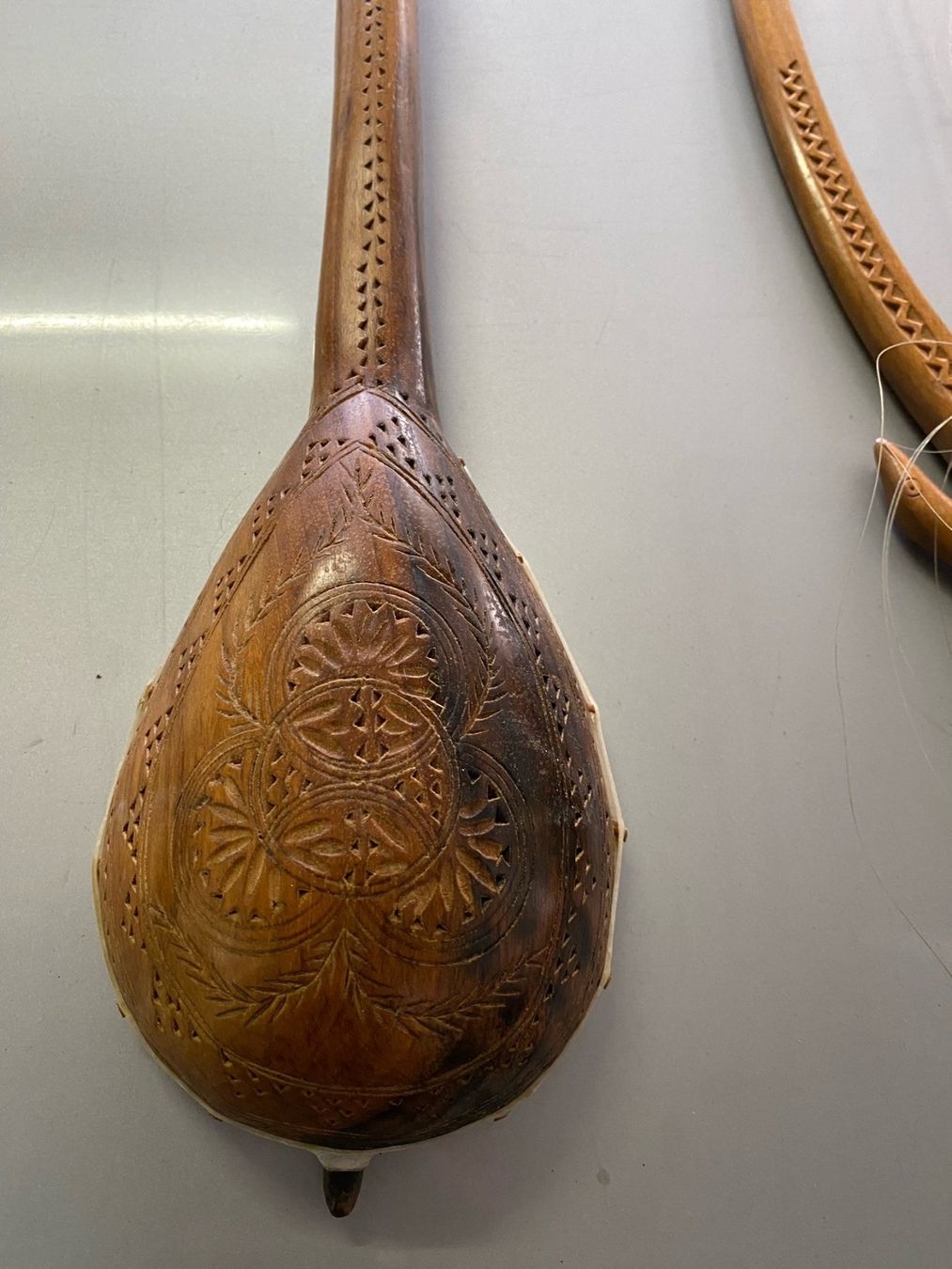 Strumenti musicali: Antike Gusle - Traditionelle Streichlaute mit Bogen – Difettoso da Moosleerau venduto da CCars_Autohandel 4