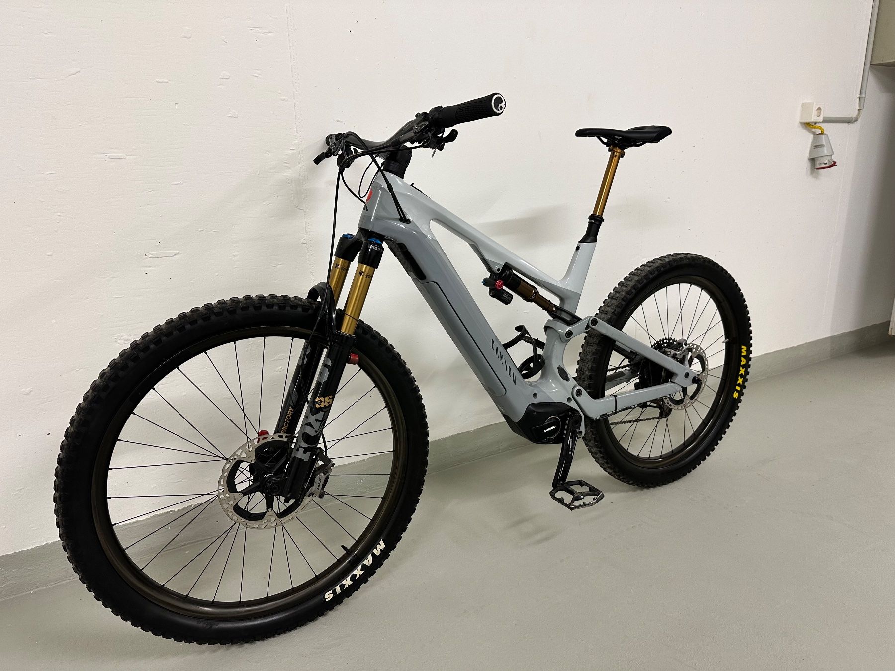 Canyon Biciclette: Canyon Spectral ON CF9 Vollcarbon Gr. L – Usato da Wallisellen venduto da vs92 5