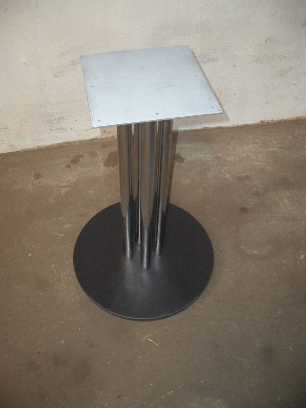 Sonstiges Mobiliar: Designer Tischuntergestell – Gebraucht aus Lützelflüh-Goldb von bea_62gv 1