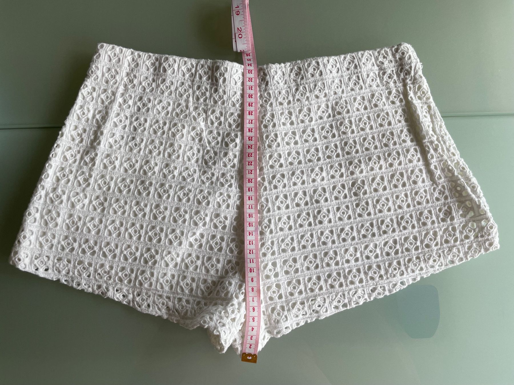 Zara Pantaloni: Short Zara brodé blanc taille M 38 – Usato da Vuadens venduto da Ninaa11 5