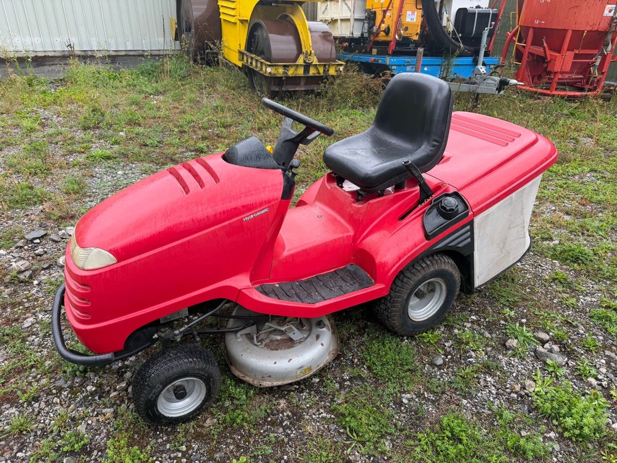 Honda Tagliaerba: Rasentraktor Honda 2315 – Difettoso da Uttigen venduto da Safety123