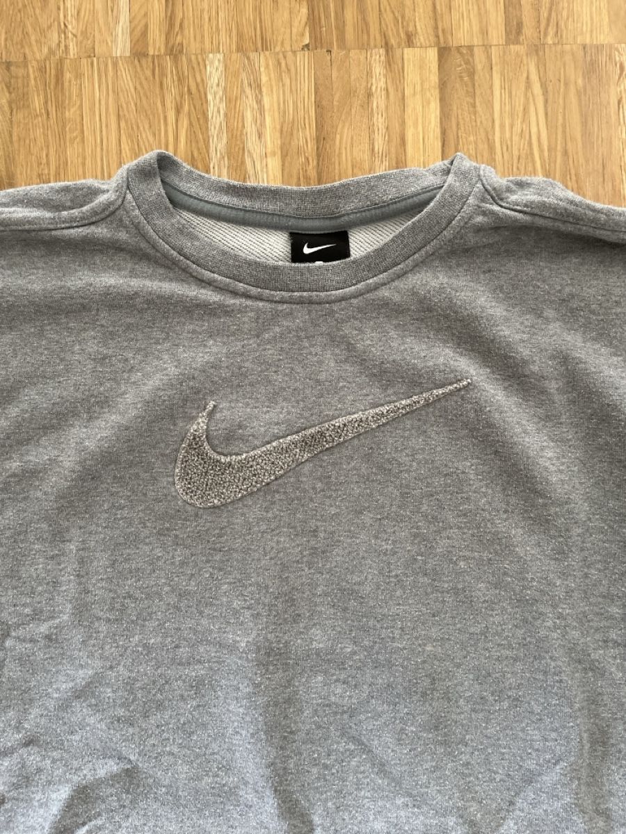 Nike Maglioni & Felpe: Nike cropped Sweatshirt – Usato da Zürich venduto da Valvolina13 1