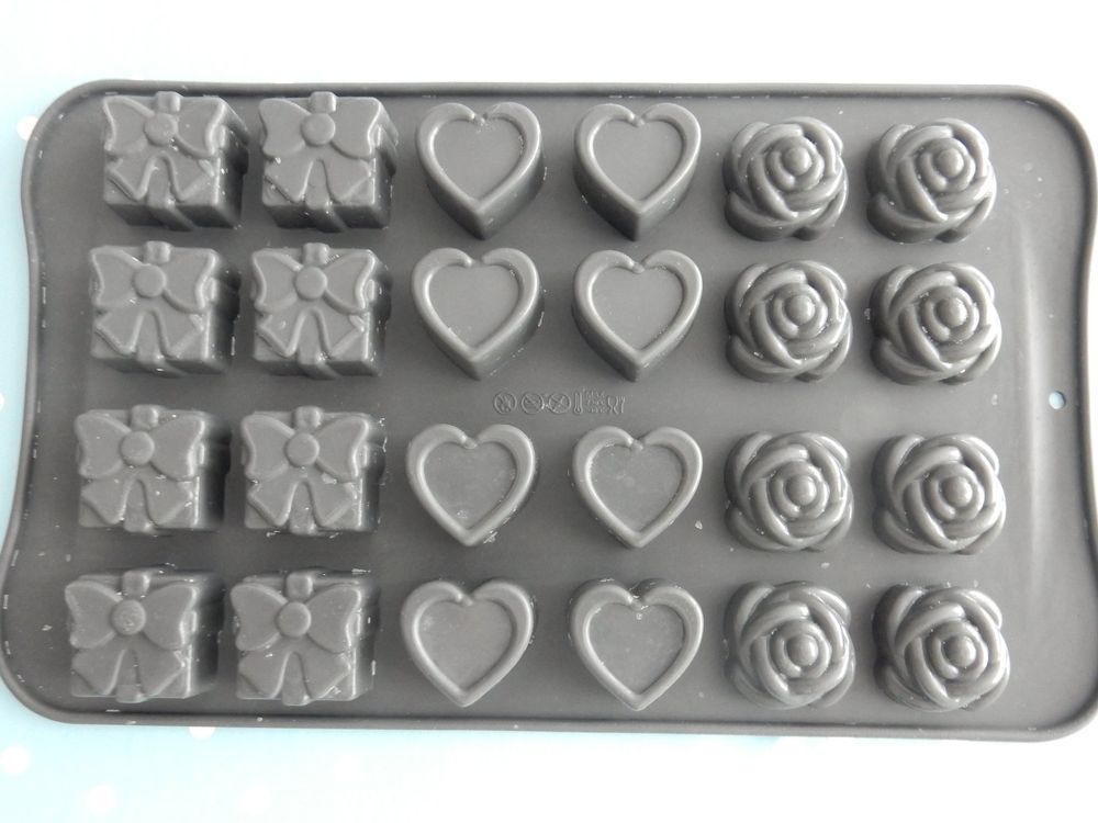 FUNNETOYU Poker-Karten Silikonform - Für Schokolade & Fondant