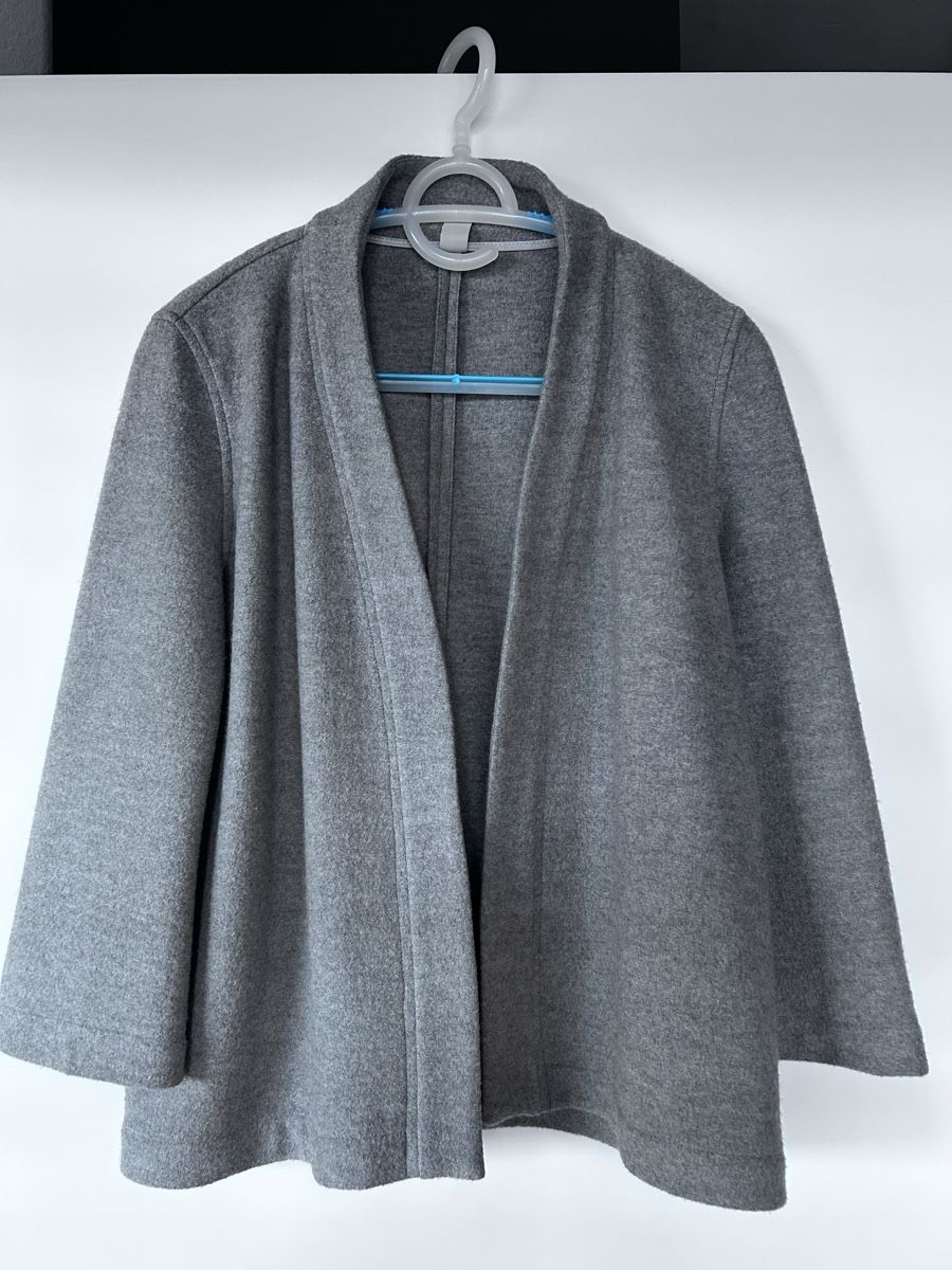 Kleinbasel Jacken: Warme kurze Jacke von Kleinbasel grau Gr. 36 – Gebraucht aus Bonstetten von Audreystyle