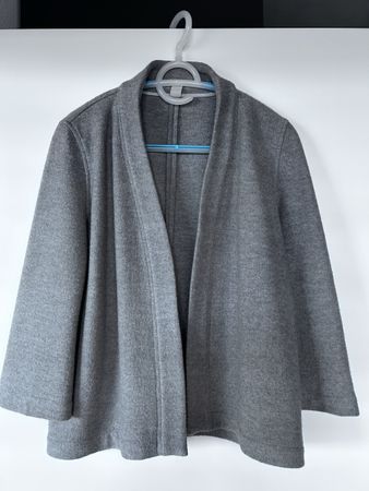 Warme kurze Jacke von Kleinbasel grau Gr. 36