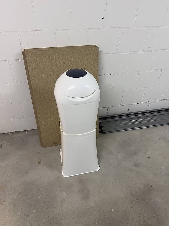Poubelles: Windeleimer – D'occasion à Möriken AG par silberpfeil2804
