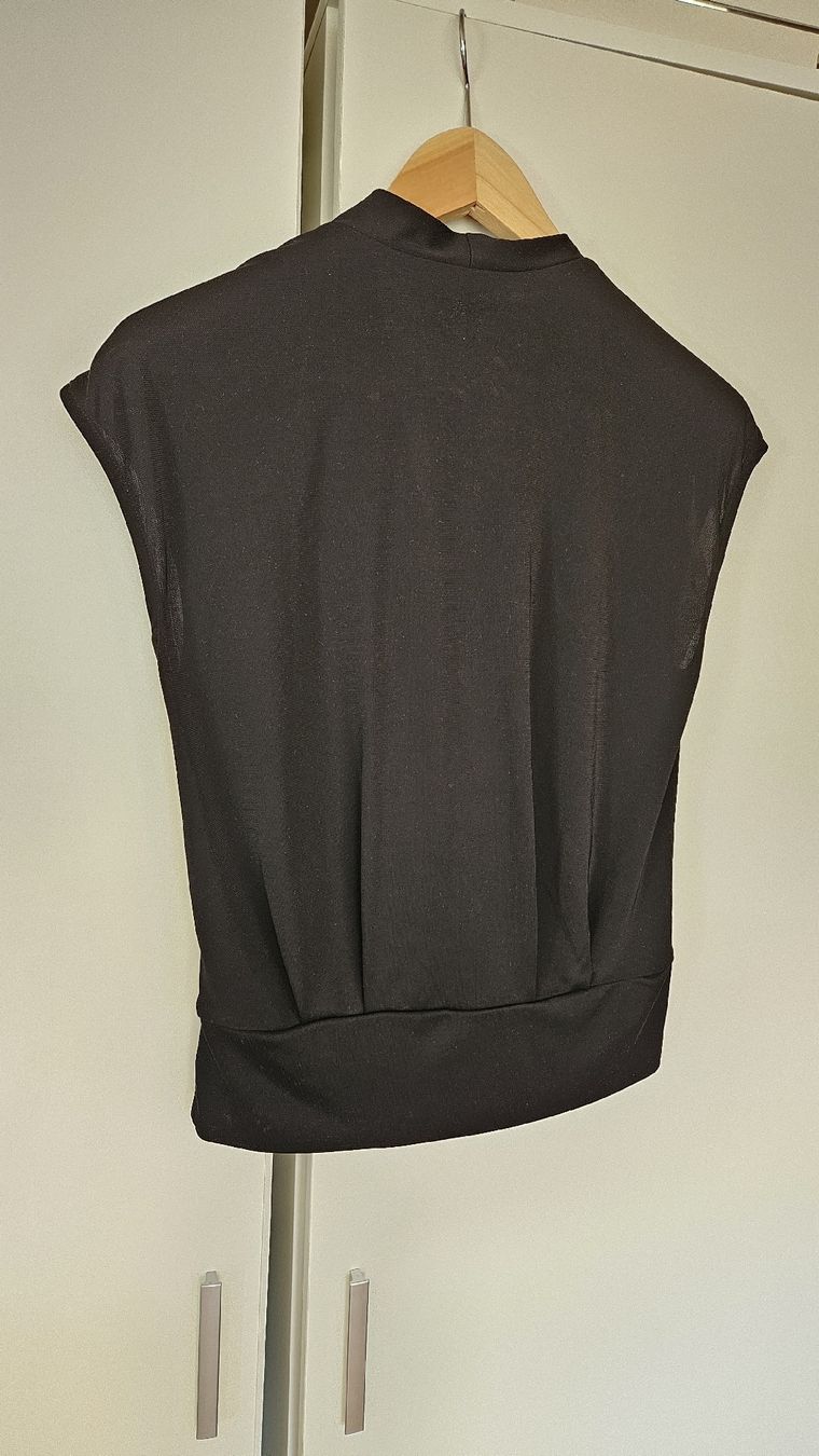 H&M Camicette: Elegantes schwarzes H&M Oberteil Gr. S – Usato da Sevelen venduto da sweet-sinems 3