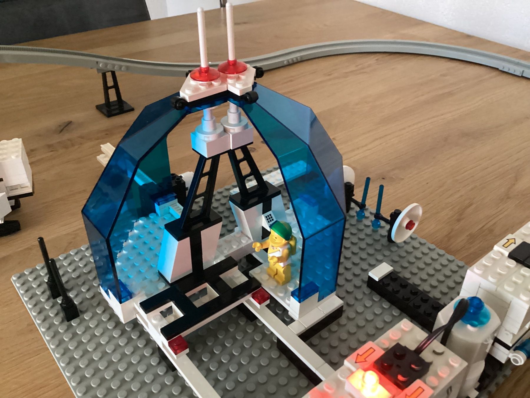 Legoland Baukästen: Lego Space Monorail Bahn mit BA u. OVP + Weichen u. Schienen – Gebraucht aus Flawil von kruemeli02 2