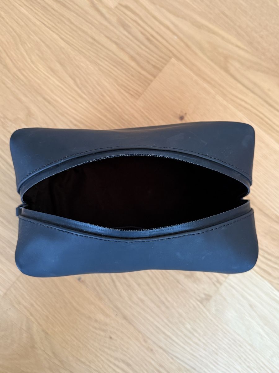 Rains Custodie per cosmetici: Rains - Wash Bag Small – Usato da Luzern venduto da varleanhtienal 3