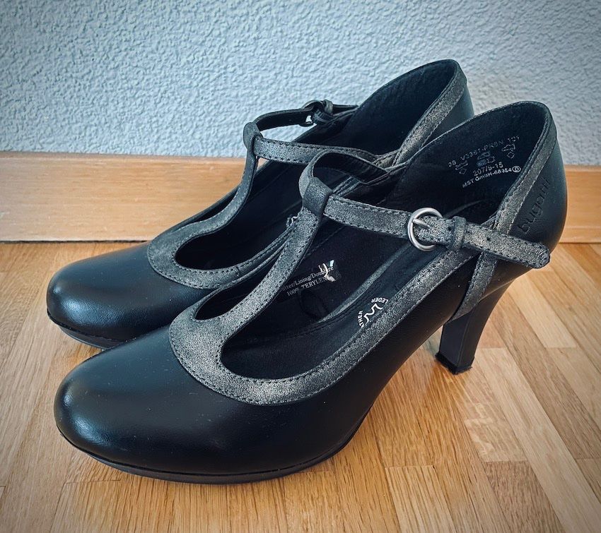 Bugatti Scarpe da donna: Bugatti Pumps Gr. 38 – Usato da Buchs ZH venduto da Sbono 1