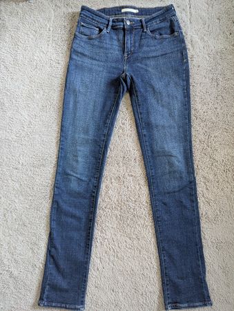 jean Levi's taille 28