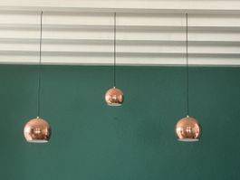Suspension cuivre design – 3 lampes sphériques modernes