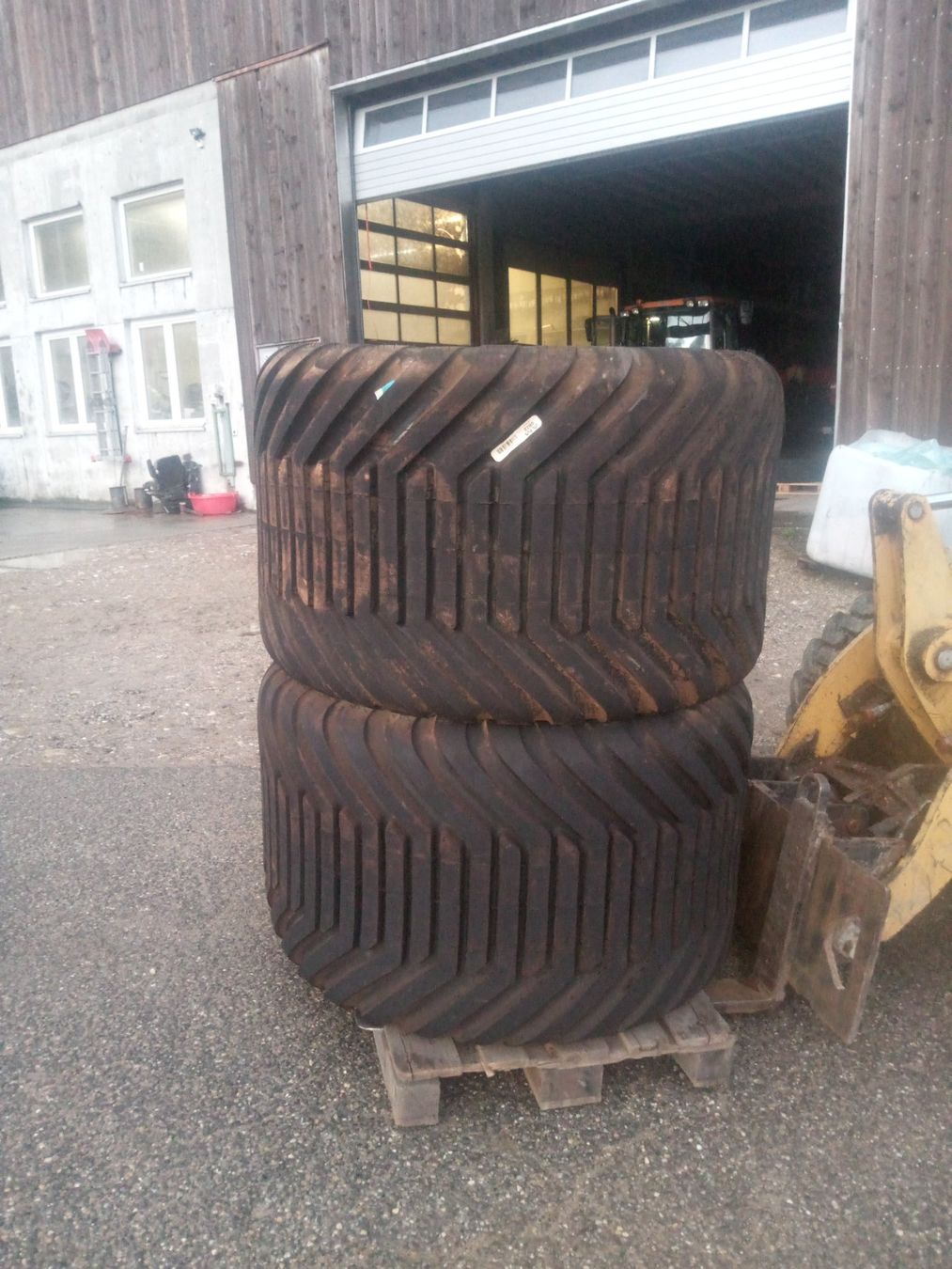 Pneumatici & Ruote complete: Pneu 800/45x26.5 – Usato da Rüttenen venduto da Dart4