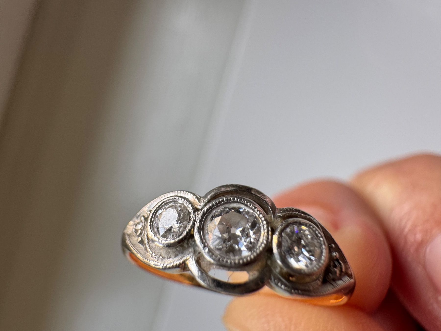 Anelli: Antiker Goldring mit 3 Diamanten – Usato da Zürich venduto da nad_8tc8 2