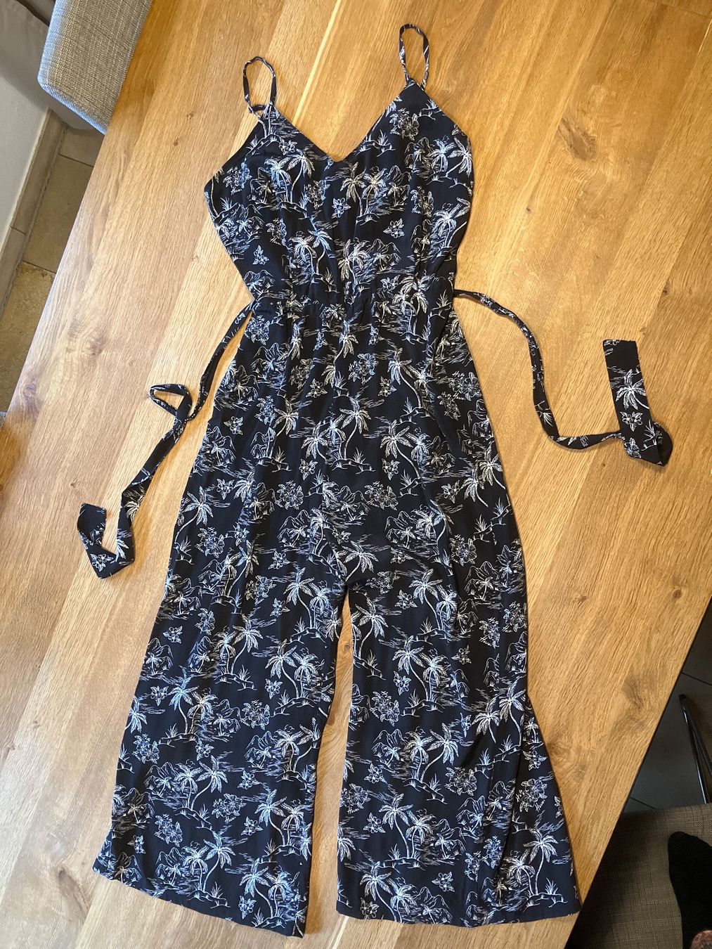 Tute: Jumpsuit Gr. S – Usato da Rohr b. Olten venduto da -FaLu-