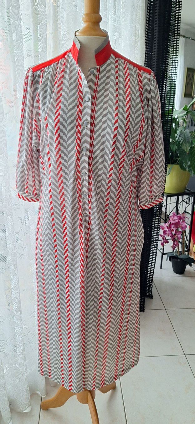 Kleider: Robe Vintage 40-42 – Gebraucht aus St-Triphon von Jldr0 2