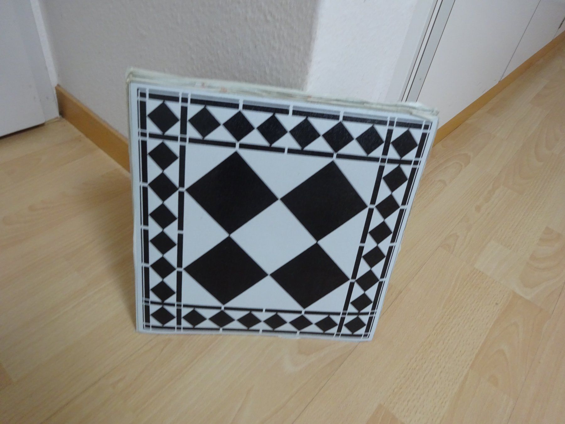 Piatti di portata: WANDPLATTEN  ** SELBSTKLEBEND ** 30,5cm – Nuovo (secondo la descrizione) da Luzern venduto da xrayspex99 1