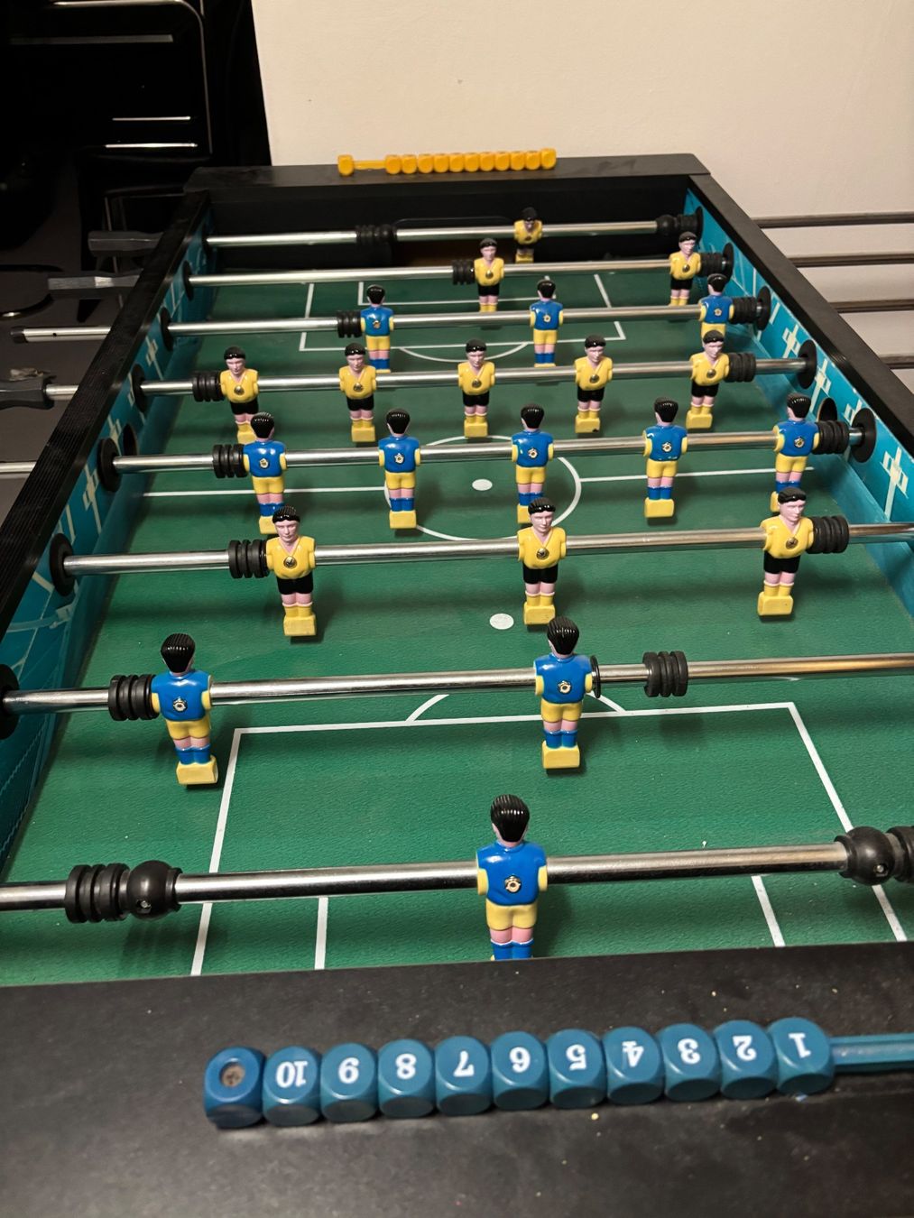 Hudora Giochi: Tischfussball / Tischkicker – Usato da Pfyn venduto da campino01