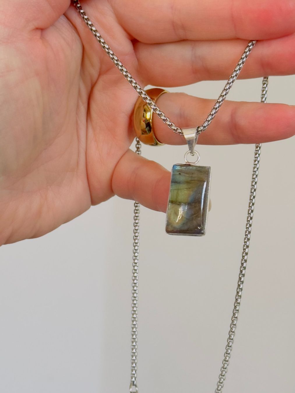 Catenine: Fashionable labradorite necklace – Nuovo e nell'imballaggio originale da Genève venduto da AGBERG 2