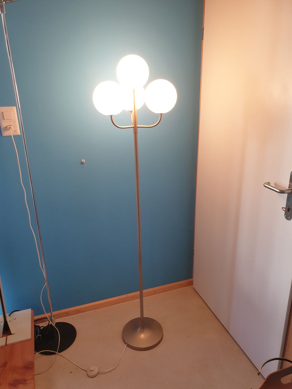 Temde Leuchten Lampade: Seltene Temde Stehlampe von E.R.Nele – Usato da rebstein venduto da spacy73 1