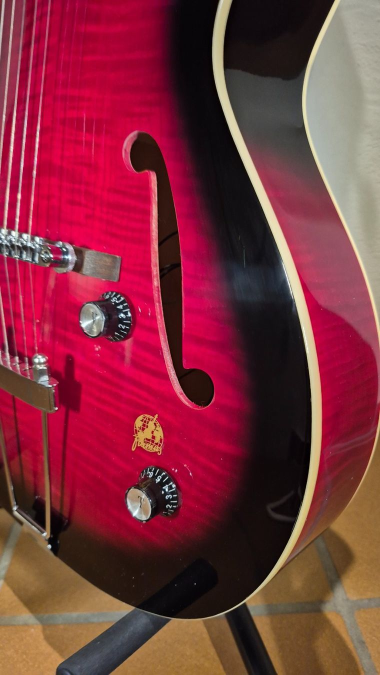 Framus Musikinstrumente: Neu: Framus Vintage 5/51 Studio Burgundy – Neu und originalverpackt aus Winterthur von NorrSydGuitars 8