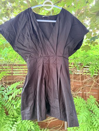 Robe noire Zara, taille M, parfait pour l'été!