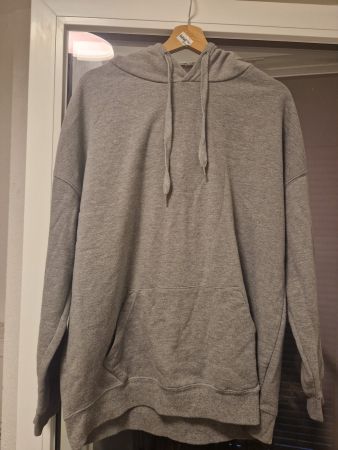 Sweat à capuche , taille L