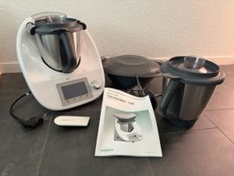 Thermomix TM5 mit Zubehör und Anleitung guter Zustand
