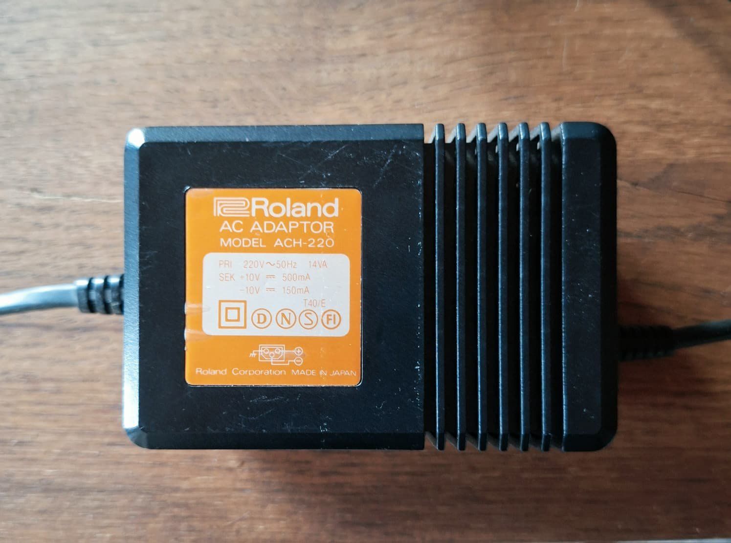Roland Strumenti musicali: Roland R-8 + Circuitbending Module – Usato da Delémont venduto da PeragineC 4